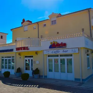 Hotel Adria, Kastela