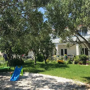 Apartment Dobric, Kastela